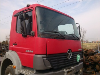 Kabina MERCEDES BENZ ATEGO 1823 1828 2528: slika Kabina MERCEDES BENZ ATEGO 1823 1828 2528