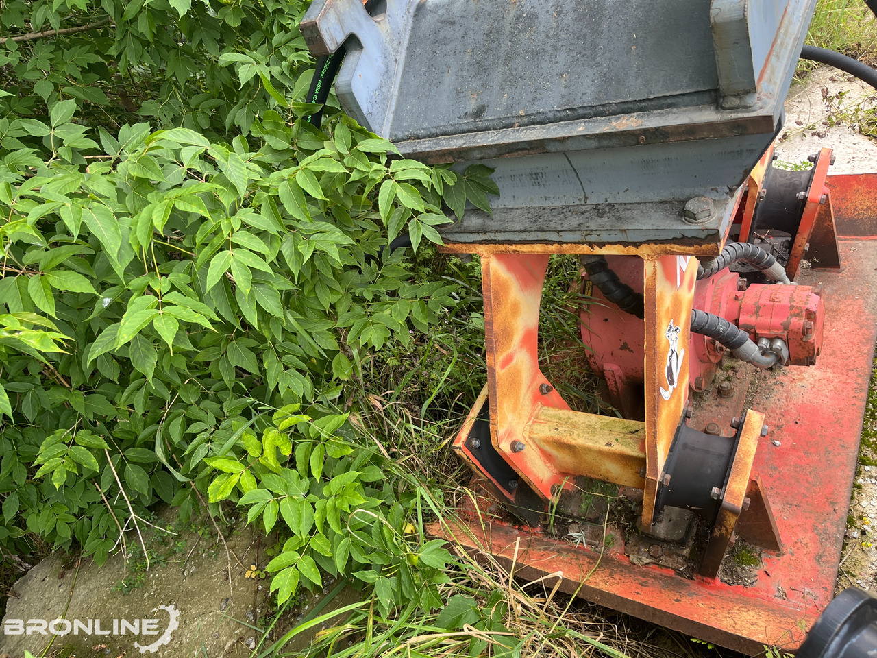 1999 Kenguru TL200 Vibratory plate - Vibro ploča: slika 1999 Kenguru TL200 Vibratory plate - Vibro ploča 1999 Kenguru TL200 Vibratory plate - Vibro ploča: slika 1999 Kenguru TL200 Vibratory plate - Vibro ploča
