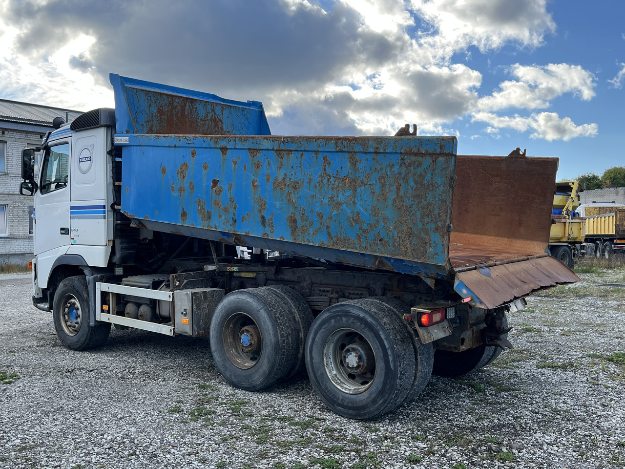 2009 VOLVO FH 16 - Kiper: slika 2009 VOLVO FH 16 - Kiper 2009 VOLVO FH 16 - Kiper: slika 2009 VOLVO FH 16 - Kiper