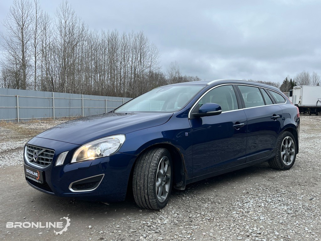 2011 Volvo V60 1.6 84kW Low mileage - Automobil: slika 2011 Volvo V60 1.6 84kW Low mileage - Automobil 2011 Volvo V60 1.6 84kW Low mileage - Automobil: slika 2011 Volvo V60 1.6 84kW Low mileage - Automobil