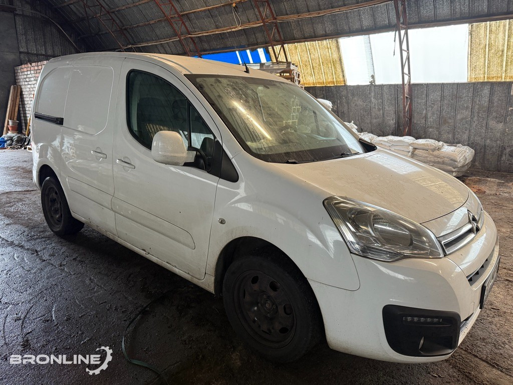 2016 Citroën Berlingo 1.6 72kW - Mali kombi: slika 2016 Citroën Berlingo 1.6 72kW - Mali kombi 2016 Citroën Berlingo 1.6 72kW - Mali kombi: slika 2016 Citroën Berlingo 1.6 72kW - Mali kombi