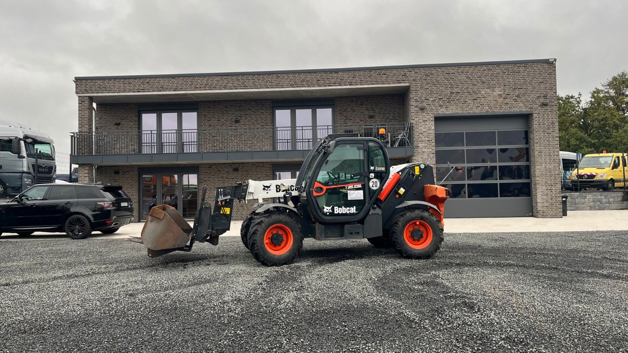 Bobcat T35.105LB Teleskoplader 7600 Kg Gabel Schaufel - Utovarivač na kotačima: slika Bobcat T35.105LB Teleskoplader 7600 Kg Gabel Schaufel - Utovarivač na kotačima Bobcat T35.105LB Teleskoplader 7600 Kg Gabel Schaufel - Utovarivač na kotačima: slika Bobcat T35.105LB Teleskoplader 7600 Kg Gabel Schaufel - Utovarivač na kotačima