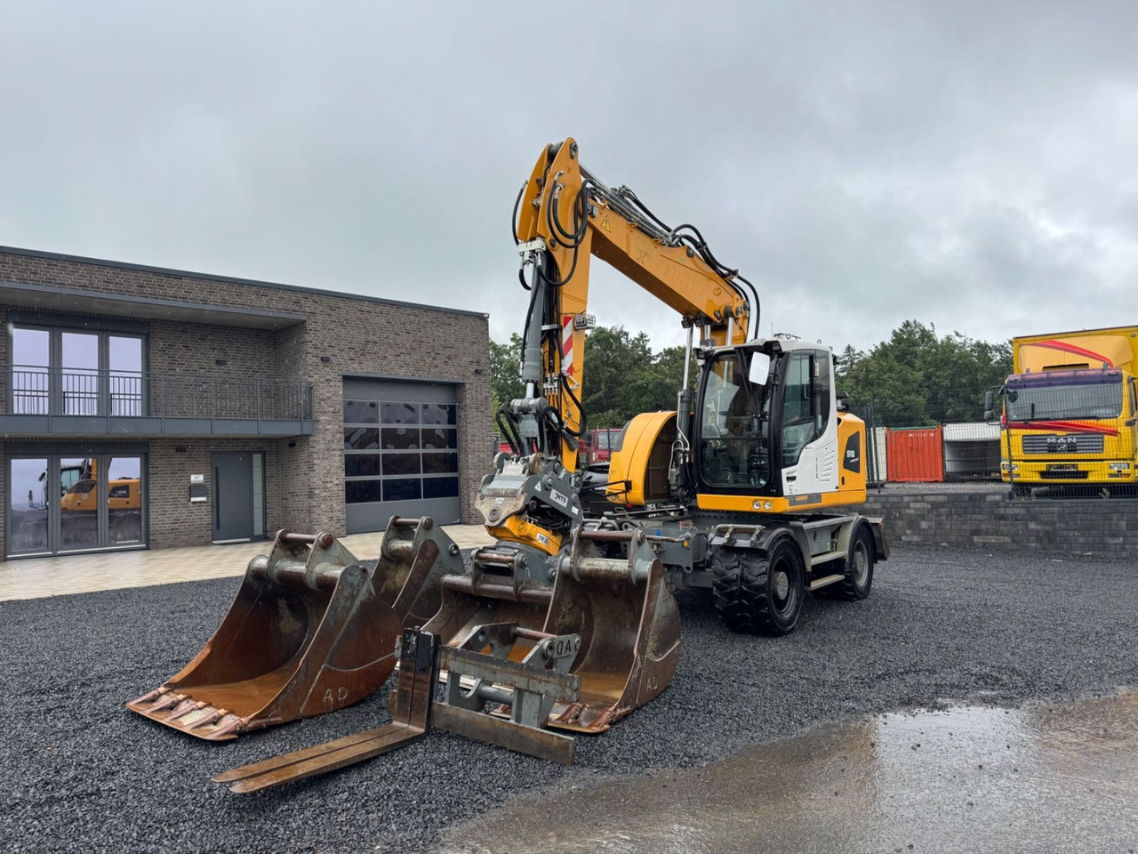 Liebherr A918 Compact Likufix MTS Sandwich Zube. Rototilt - Bager na kotačima: slika Liebherr A918 Compact Likufix MTS Sandwich Zube. Rototilt - Bager na kotačima Liebherr A918 Compact Likufix MTS Sandwich Zube. Rototilt - Bager na kotačima: slika Liebherr A918 Compact Likufix MTS Sandwich Zube. Rototilt - Bager na kotačima