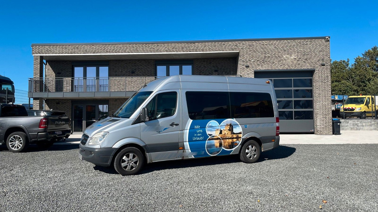 Mercedes-Benz Sprinter 315 CDI 9-Sitzer Standheizung - Putnički kombi: slika  Mercedes-Benz Sprinter 315 CDI 9-Sitzer Standheizung - Putnički kombi Mercedes-Benz Sprinter 315 CDI 9-Sitzer Standheizung - Putnički kombi: slika  Mercedes-Benz Sprinter 315 CDI 9-Sitzer Standheizung - Putnički kombi