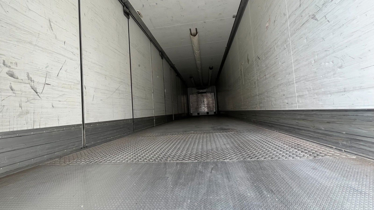 Schmitz Cargobull SKO 24 Kühlkoffer SAF Carrier Faltwand - Poluprikolica hladnjača: slika Schmitz Cargobull SKO 24 Kühlkoffer SAF Carrier Faltwand - Poluprikolica hladnjača Schmitz Cargobull SKO 24 Kühlkoffer SAF Carrier Faltwand - Poluprikolica hladnjača: slika Schmitz Cargobull SKO 24 Kühlkoffer SAF Carrier Faltwand - Poluprikolica hladnjača