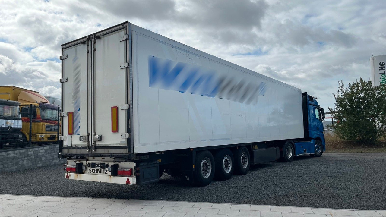 Schmitz Cargobull SKO 24 Kühlkoffer SAF Carrier Faltwand - Poluprikolica hladnjača: slika Schmitz Cargobull SKO 24 Kühlkoffer SAF Carrier Faltwand - Poluprikolica hladnjača Schmitz Cargobull SKO 24 Kühlkoffer SAF Carrier Faltwand - Poluprikolica hladnjača: slika Schmitz Cargobull SKO 24 Kühlkoffer SAF Carrier Faltwand - Poluprikolica hladnjača