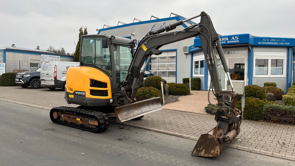 Volvo ECR35D Minibagger 3500 Kg SW MS03 ab 454€ mtl. - Mini bager: slika Volvo ECR35D Minibagger 3500 Kg SW MS03 ab 454€ mtl. - Mini bager Volvo ECR35D Minibagger 3500 Kg SW MS03 ab 454€ mtl. - Mini bager: slika Volvo ECR35D Minibagger 3500 Kg SW MS03 ab 454€ mtl. - Mini bager