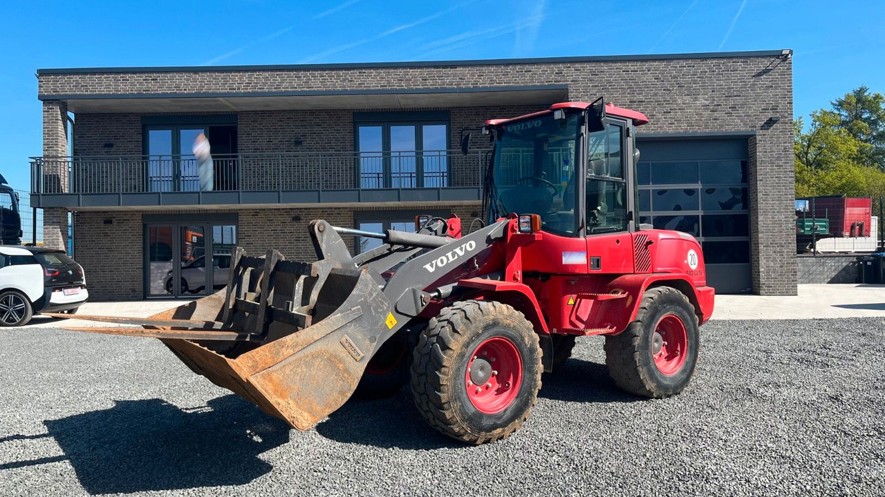 Volvo L35G Radlader 7200 Kg Schaufel Gabel Volvo L35G Radlader 7200 Kg Schaufel Gabel - Utovarivač na kotačima: slika Volvo L35G Radlader 7200 Kg Schaufel Gabel Volvo L35G Radlader 7200 Kg Schaufel Gabel - Utovarivač na kotačima Volvo L35G Radlader 7200 Kg Schaufel Gabel Volvo L35G Radlader 7200 Kg Schaufel Gabel - Utovarivač na kotačima: slika Volvo L35G Radlader 7200 Kg Schaufel Gabel Volvo L35G Radlader 7200 Kg Schaufel Gabel - Utovarivač na kotačima