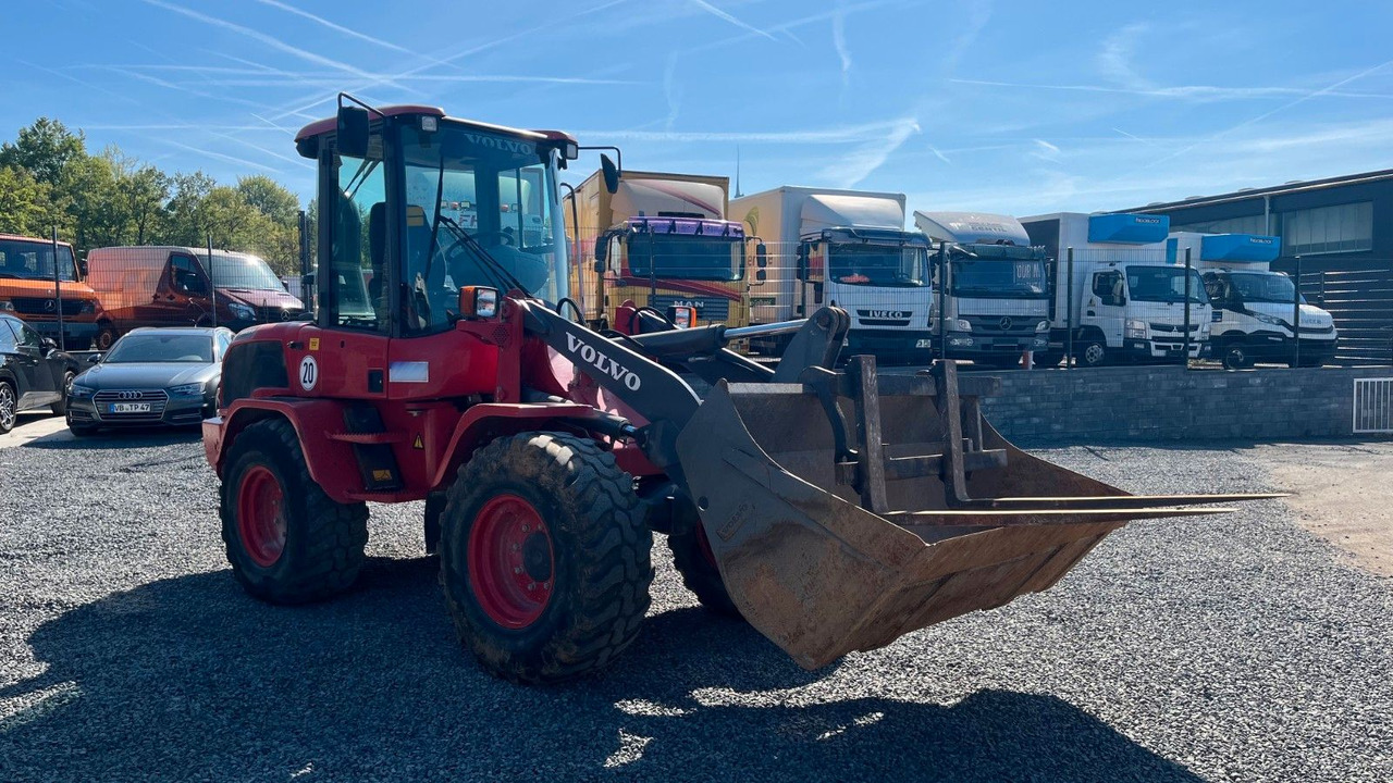 Volvo L35G Radlader 7200 Kg Schaufel Gabel Volvo L35G Radlader 7200 Kg Schaufel Gabel - Utovarivač na kotačima: slika Volvo L35G Radlader 7200 Kg Schaufel Gabel Volvo L35G Radlader 7200 Kg Schaufel Gabel - Utovarivač na kotačima Volvo L35G Radlader 7200 Kg Schaufel Gabel Volvo L35G Radlader 7200 Kg Schaufel Gabel - Utovarivač na kotačima: slika Volvo L35G Radlader 7200 Kg Schaufel Gabel Volvo L35G Radlader 7200 Kg Schaufel Gabel - Utovarivač na kotačima