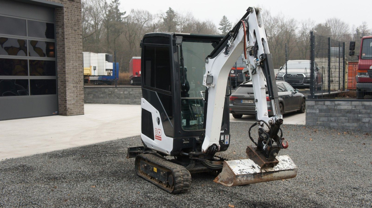 Yanmar SV19VT Minibagger 1970 Kg Tilt - Mini bager: slika Yanmar SV19VT Minibagger 1970 Kg Tilt - Mini bager Yanmar SV19VT Minibagger 1970 Kg Tilt - Mini bager: slika Yanmar SV19VT Minibagger 1970 Kg Tilt - Mini bager