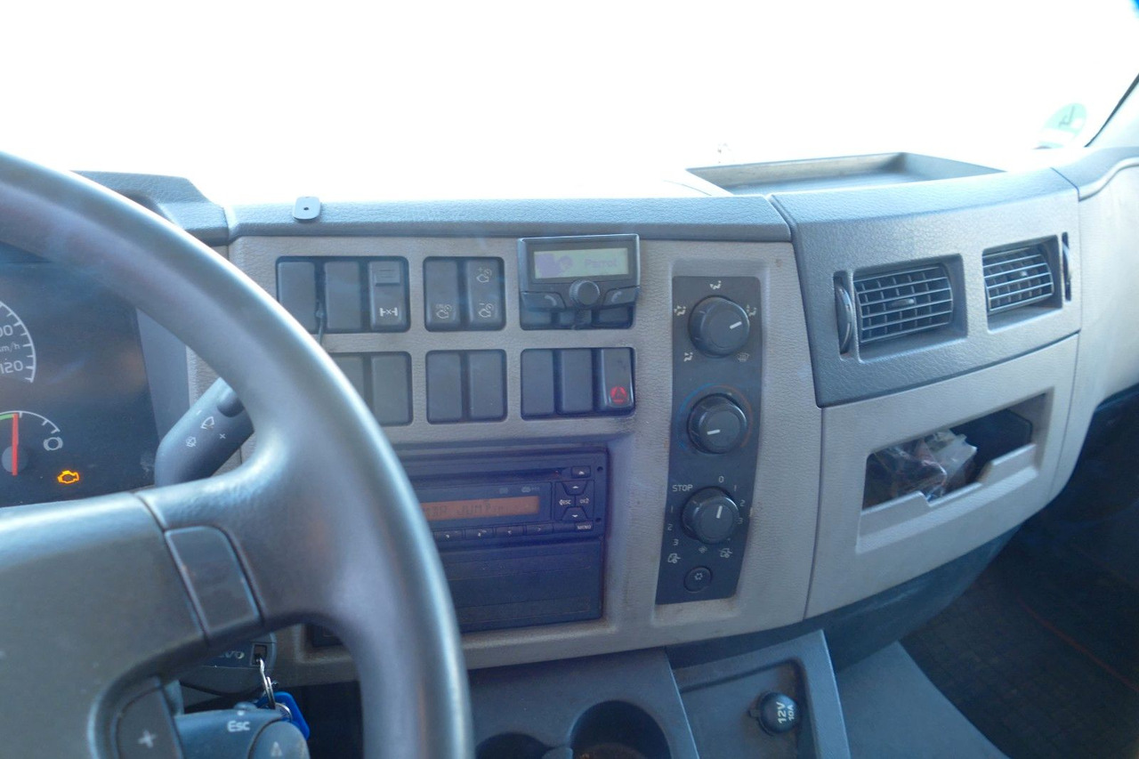 Volvo FL 240 PRITSCHE / PLANE + LBW + KLIMA + EURO 5 - Kamion s ceradom: slika Volvo FL 240 PRITSCHE / PLANE + LBW + KLIMA + EURO 5 - Kamion s ceradom Volvo FL 240 PRITSCHE / PLANE + LBW + KLIMA + EURO 5 - Kamion s ceradom: slika Volvo FL 240 PRITSCHE / PLANE + LBW + KLIMA + EURO 5 - Kamion s ceradom