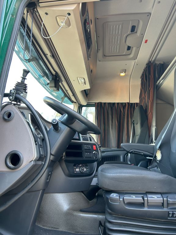 Tegljač DAF XF 530 PxP 4x4 Hydraulik DAF XF 530 PxP 4x4 Hydraulik: slika Tegljač DAF XF 530 PxP 4x4 Hydraulik DAF XF 530 PxP 4x4 Hydraulik Tegljač DAF XF 530 PxP 4x4 Hydraulik DAF XF 530 PxP 4x4 Hydraulik: slika Tegljač DAF XF 530 PxP 4x4 Hydraulik DAF XF 530 PxP 4x4 Hydraulik