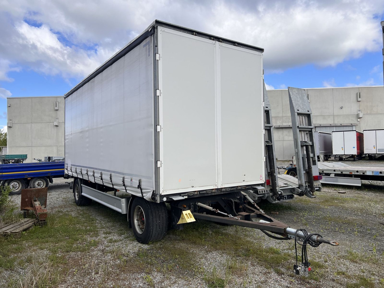 2 Achs Jumbo- Planen, Mega, durchladbar - Kamion s ceradom: slika 2 Achs Jumbo- Planen, Mega, durchladbar - Kamion s ceradom 2 Achs Jumbo- Planen, Mega, durchladbar - Kamion s ceradom: slika 2 Achs Jumbo- Planen, Mega, durchladbar - Kamion s ceradom
