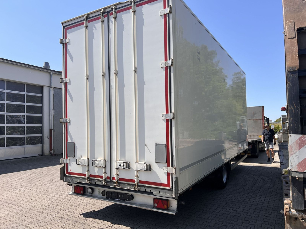 Ackermann 1 Achs Planenanhänger 10,5 t GG - Prikolica sa zatvorenim sandukom: slika Ackermann 1 Achs Planenanhänger 10,5 t GG - Prikolica sa zatvorenim sandukom Ackermann 1 Achs Planenanhänger 10,5 t GG - Prikolica sa zatvorenim sandukom: slika Ackermann 1 Achs Planenanhänger 10,5 t GG - Prikolica sa zatvorenim sandukom