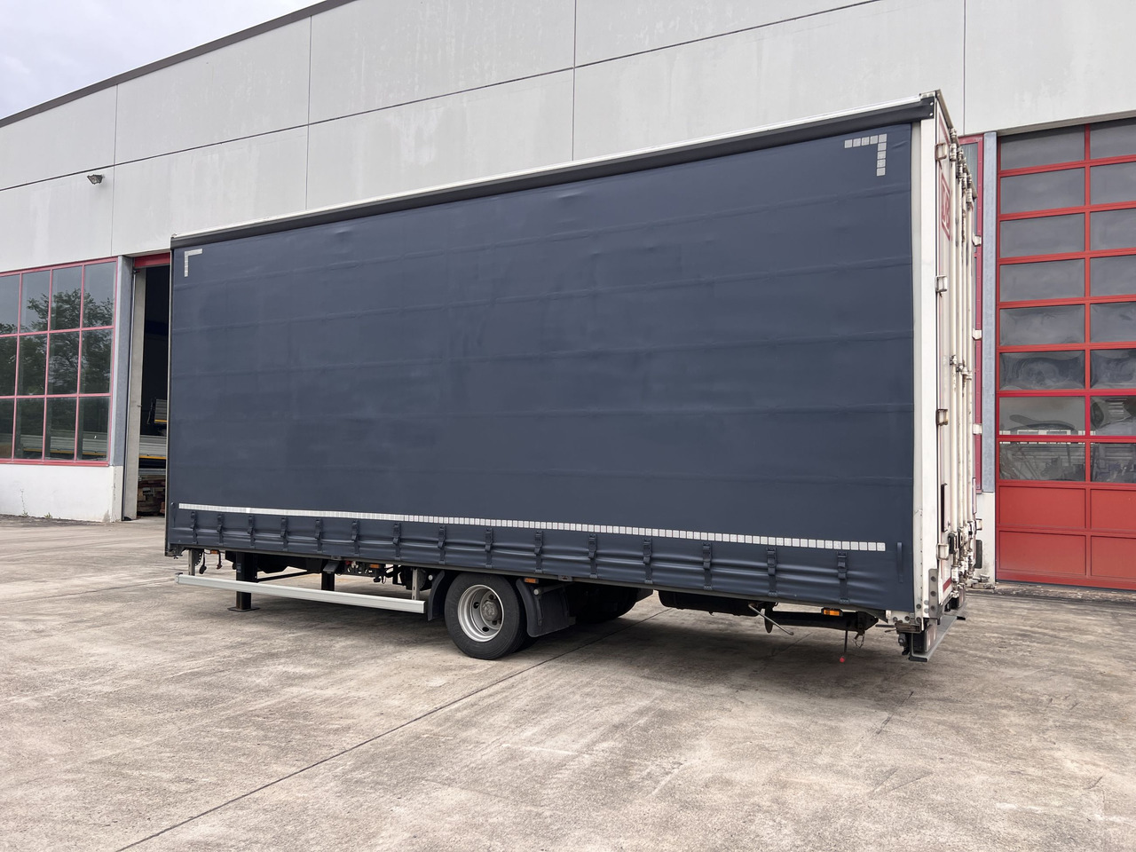 Prikolica s ceradom Ackermann Z-KA-F10.5/7,6  1 Achs Jumbo- Planenanhänger 10,5 t GG: slika Prikolica s ceradom Ackermann Z-KA-F10.5/7,6  1 Achs Jumbo- Planenanhänger 10,5 t GG