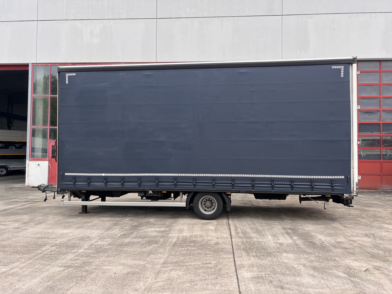 Prikolica s ceradom Ackermann Z-KA-F10.5/7,6  1 Achs Jumbo- Planenanhänger 10,5 t GG: slika Prikolica s ceradom Ackermann Z-KA-F10.5/7,6  1 Achs Jumbo- Planenanhänger 10,5 t GG