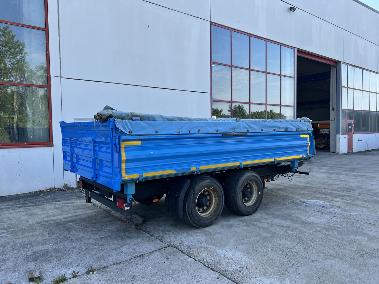Blomenroehr 888/14000 14 t Tandemkipper- Tieflader, Breitbereifung - Kiper prikolica: slika Blomenroehr 888/14000 14 t Tandemkipper- Tieflader, Breitbereifung - Kiper prikolica Blomenroehr 888/14000 14 t Tandemkipper- Tieflader, Breitbereifung - Kiper prikolica: slika Blomenroehr 888/14000 14 t Tandemkipper- Tieflader, Breitbereifung - Kiper prikolica