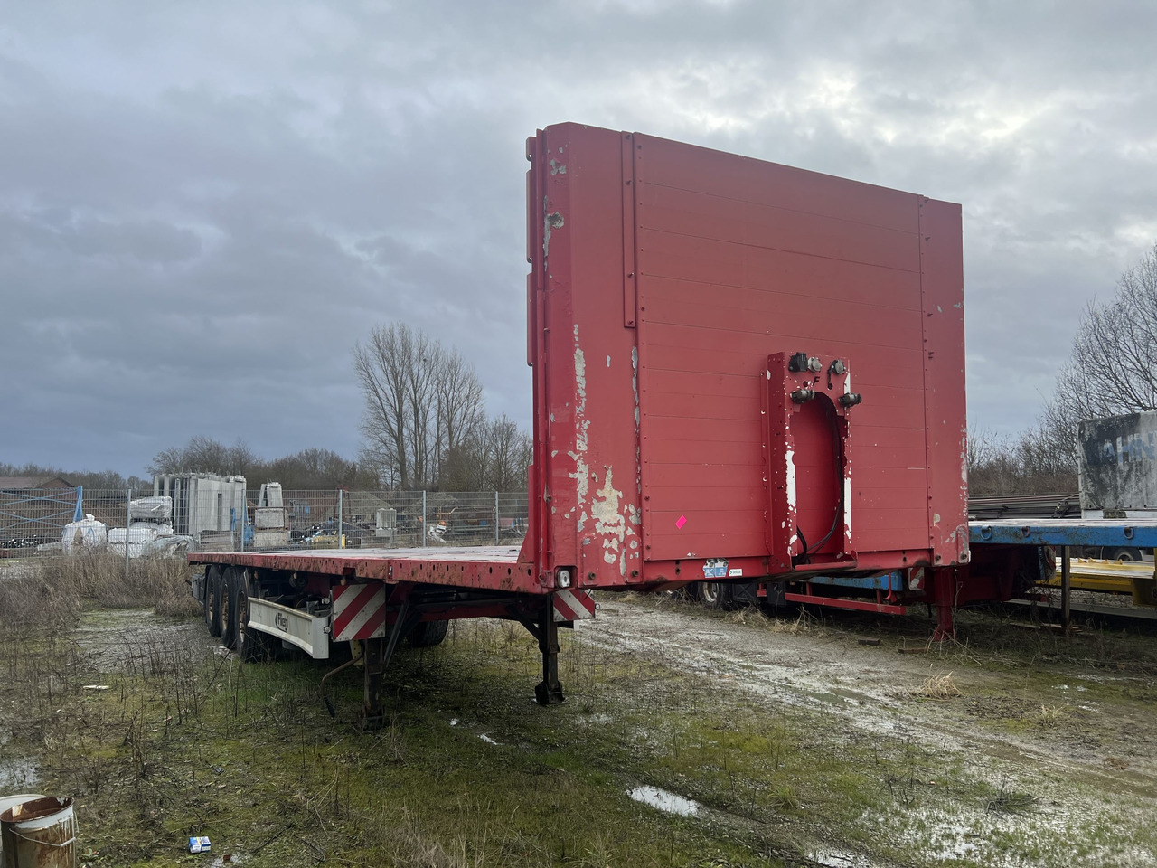 Fliegl SDS350 3 Achs Sattelauflieger - Poluprikolica plato/ Otvoreni sanduk: slika Fliegl SDS350 3 Achs Sattelauflieger - Poluprikolica plato/ Otvoreni sanduk Fliegl SDS350 3 Achs Sattelauflieger - Poluprikolica plato/ Otvoreni sanduk: slika Fliegl SDS350 3 Achs Sattelauflieger - Poluprikolica plato/ Otvoreni sanduk