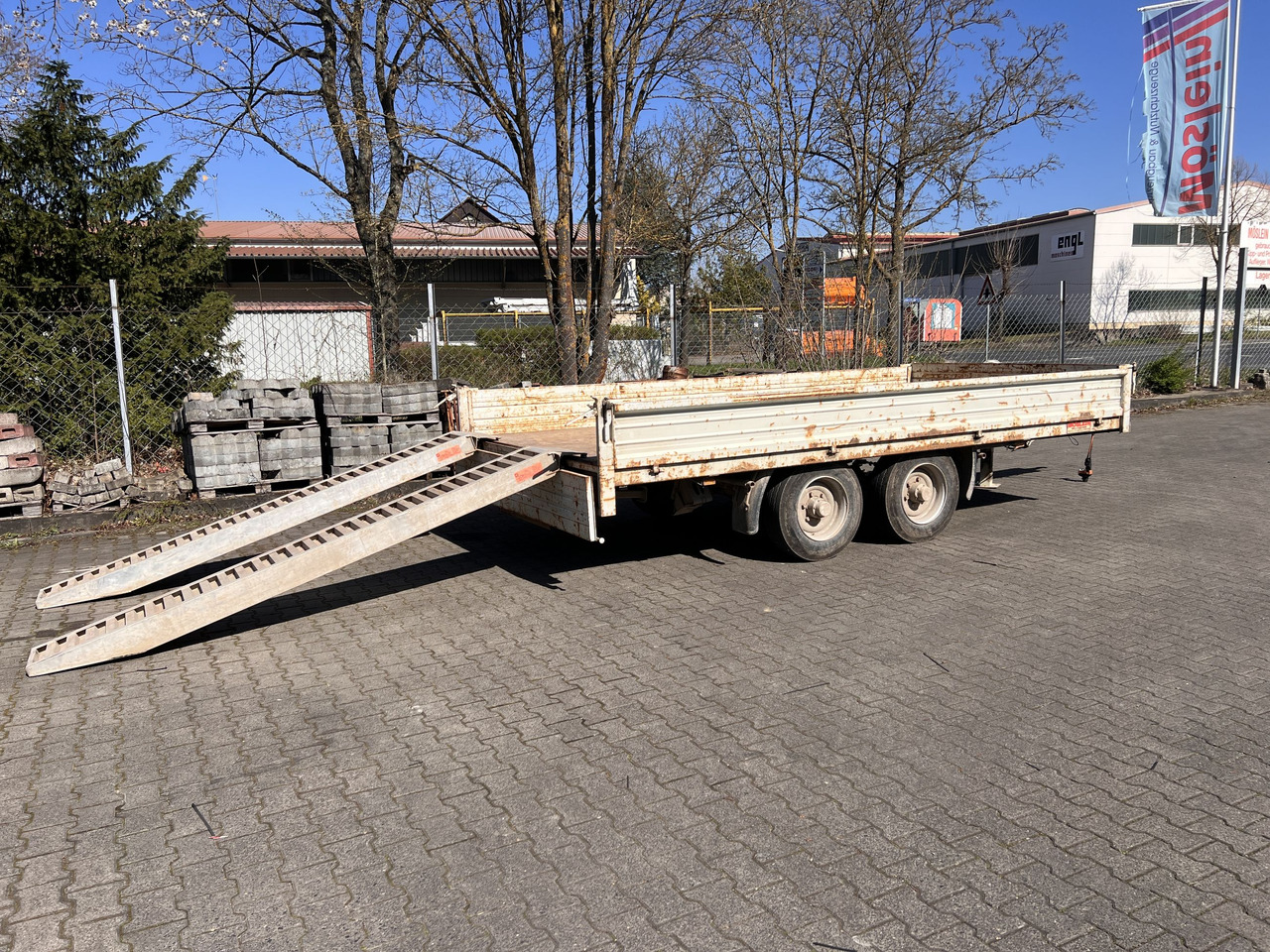HIRTH TT Tandemtieflader - Prikolica s niskim utovarivačem: slika HIRTH TT Tandemtieflader - Prikolica s niskim utovarivačem HIRTH TT Tandemtieflader - Prikolica s niskim utovarivačem: slika HIRTH TT Tandemtieflader - Prikolica s niskim utovarivačem