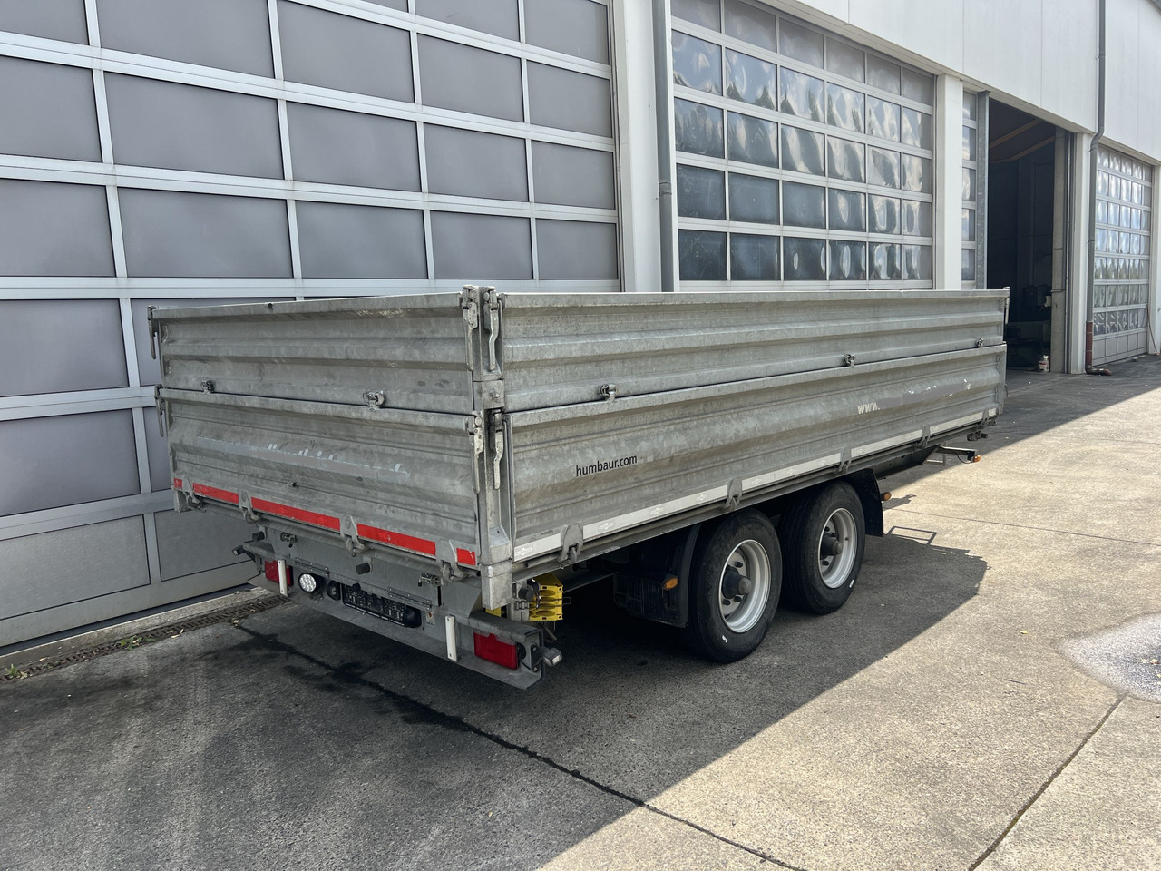 Humbaur D1AC Tandemkipper- Tieflader mit Aufsatz, neuwertig - Kiper prikolica: slika Humbaur D1AC Tandemkipper- Tieflader mit Aufsatz, neuwertig - Kiper prikolica Humbaur D1AC Tandemkipper- Tieflader mit Aufsatz, neuwertig - Kiper prikolica: slika Humbaur D1AC Tandemkipper- Tieflader mit Aufsatz, neuwertig - Kiper prikolica