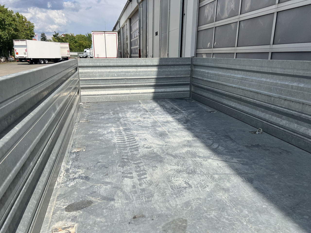 Humbaur D1AC Tandemkipper- Tieflader mit Aufsatz, neuwertig - Kiper prikolica: slika Humbaur D1AC Tandemkipper- Tieflader mit Aufsatz, neuwertig - Kiper prikolica Humbaur D1AC Tandemkipper- Tieflader mit Aufsatz, neuwertig - Kiper prikolica: slika Humbaur D1AC Tandemkipper- Tieflader mit Aufsatz, neuwertig - Kiper prikolica