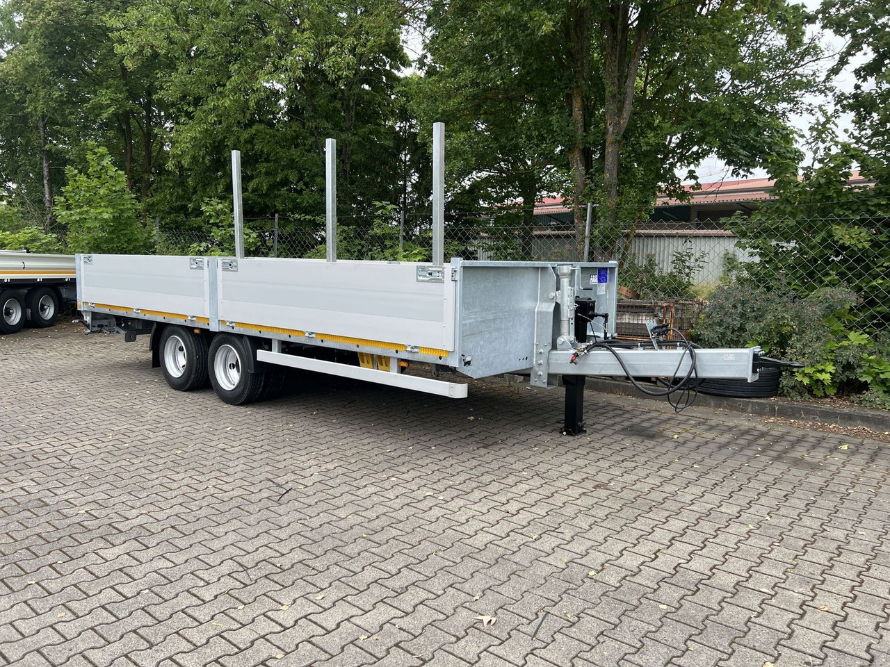 Möslein 14,4 t Tandem- Pritschenanhänger- Tieflader - Prikolica plato/ Otvoreni sanduk: slika Möslein 14,4 t Tandem- Pritschenanhänger- Tieflader - Prikolica plato/ Otvoreni sanduk Möslein 14,4 t Tandem- Pritschenanhänger- Tieflader - Prikolica plato/ Otvoreni sanduk: slika Möslein 14,4 t Tandem- Pritschenanhänger- Tieflader - Prikolica plato/ Otvoreni sanduk
