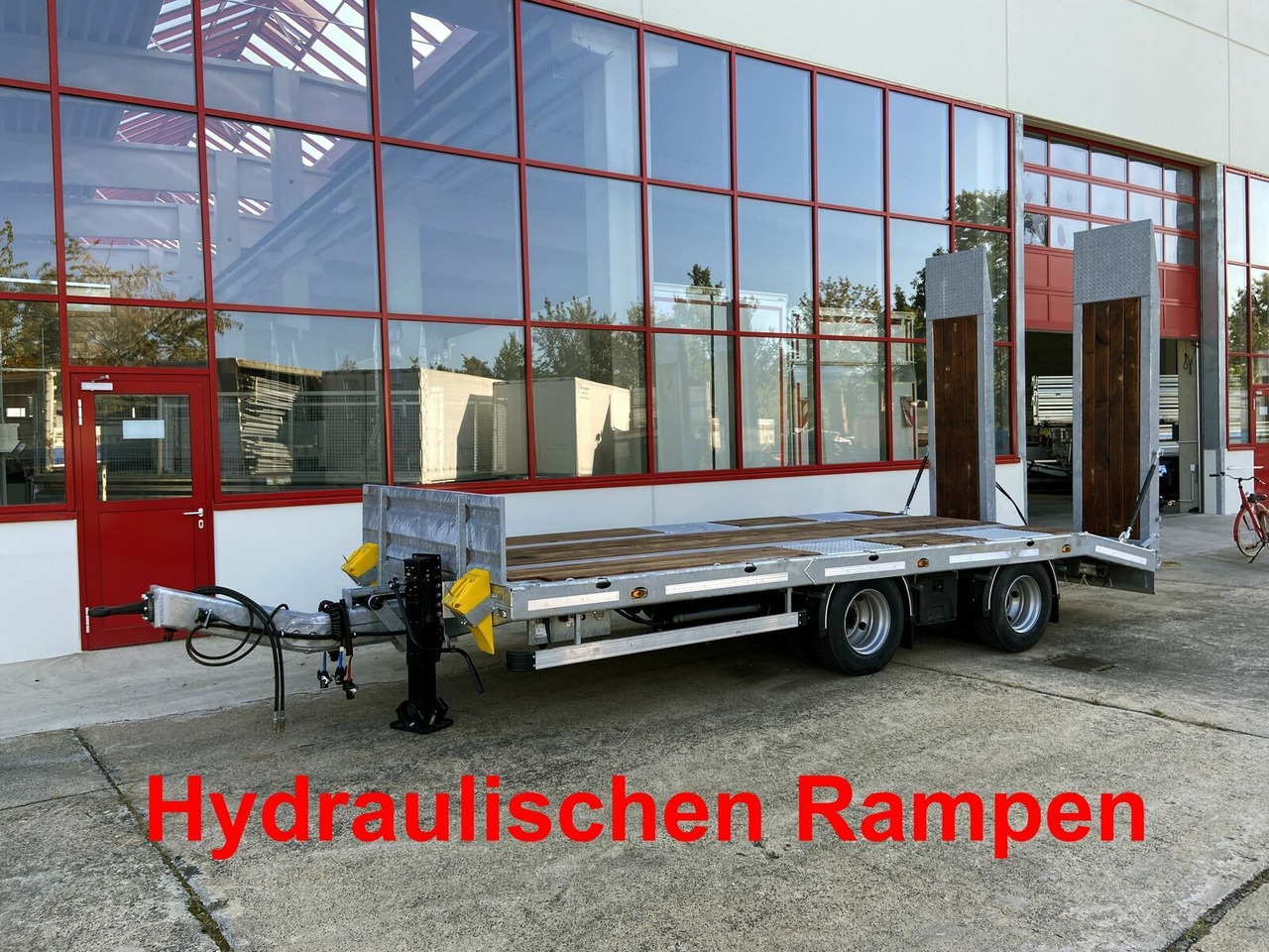 Möslein 21 t Tandemtieflader, hydr. Rampen, NEU - Prikolica s niskim utovarivačem: slika Möslein 21 t Tandemtieflader, hydr. Rampen, NEU - Prikolica s niskim utovarivačem Möslein 21 t Tandemtieflader, hydr. Rampen, NEU - Prikolica s niskim utovarivačem: slika Möslein 21 t Tandemtieflader, hydr. Rampen, NEU - Prikolica s niskim utovarivačem