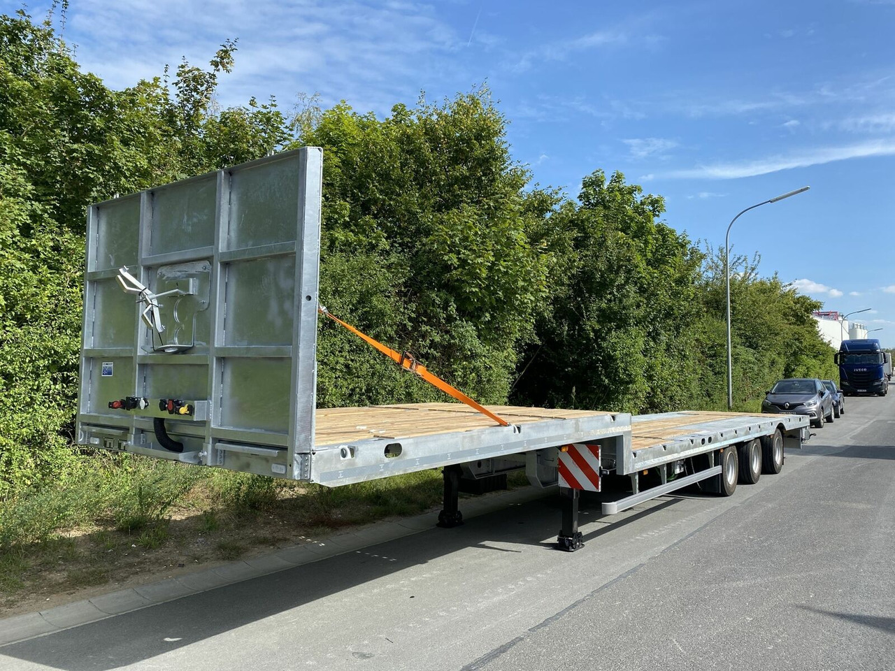 Möslein 3 Achs Tieflader für Fertigteile, Maschinen, Co - Poluprikolica plato/ Otvoreni sanduk: slika Möslein 3 Achs Tieflader für Fertigteile, Maschinen, Co - Poluprikolica plato/ Otvoreni sanduk Möslein 3 Achs Tieflader für Fertigteile, Maschinen, Co - Poluprikolica plato/ Otvoreni sanduk: slika Möslein 3 Achs Tieflader für Fertigteile, Maschinen, Co - Poluprikolica plato/ Otvoreni sanduk