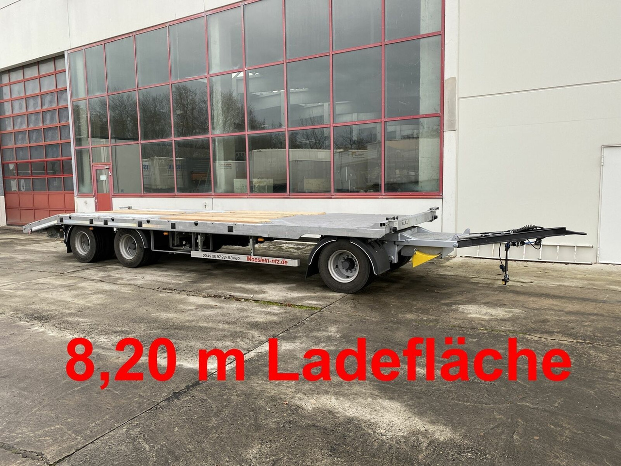 Möslein 3 Achs Tieflader gerader Ladefläche 8,10 m,Neuf - Prikolica s niskim utovarivačem: slika Möslein 3 Achs Tieflader gerader Ladefläche 8,10 m,Neuf - Prikolica s niskim utovarivačem Möslein 3 Achs Tieflader gerader Ladefläche 8,10 m,Neuf - Prikolica s niskim utovarivačem: slika Möslein 3 Achs Tieflader gerader Ladefläche 8,10 m,Neuf - Prikolica s niskim utovarivačem