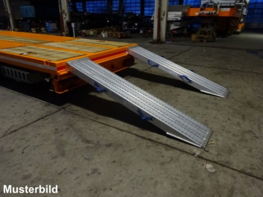 Möslein ST 3 Plato 8,7 3 Achs Satteltieflader Plato 45 t GGfür Fertigteile, Baumaschinen - Poluprikolica s niskim utovarivačem: slika Möslein ST 3 Plato 8,7 3 Achs Satteltieflader Plato 45 t GGfür Fertigteile, Baumaschinen - Poluprikolica s niskim utovarivačem Möslein ST 3 Plato 8,7 3 Achs Satteltieflader Plato 45 t GGfür Fertigteile, Baumaschinen - Poluprikolica s niskim utovarivačem: slika Möslein ST 3 Plato 8,7 3 Achs Satteltieflader Plato 45 t GGfür Fertigteile, Baumaschinen - Poluprikolica s niskim utovarivačem