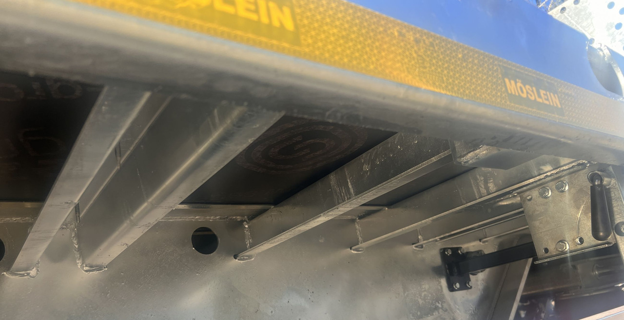 Möslein T 3 Plato 9 m 3 Achs Jumbo- Plato- Anhänger 9 m, Mega - Prikolica plato/ Otvoreni sanduk: slika Möslein T 3 Plato 9 m 3 Achs Jumbo- Plato- Anhänger 9 m, Mega - Prikolica plato/ Otvoreni sanduk Möslein T 3 Plato 9 m 3 Achs Jumbo- Plato- Anhänger 9 m, Mega - Prikolica plato/ Otvoreni sanduk: slika Möslein T 3 Plato 9 m 3 Achs Jumbo- Plato- Anhänger 9 m, Mega - Prikolica plato/ Otvoreni sanduk