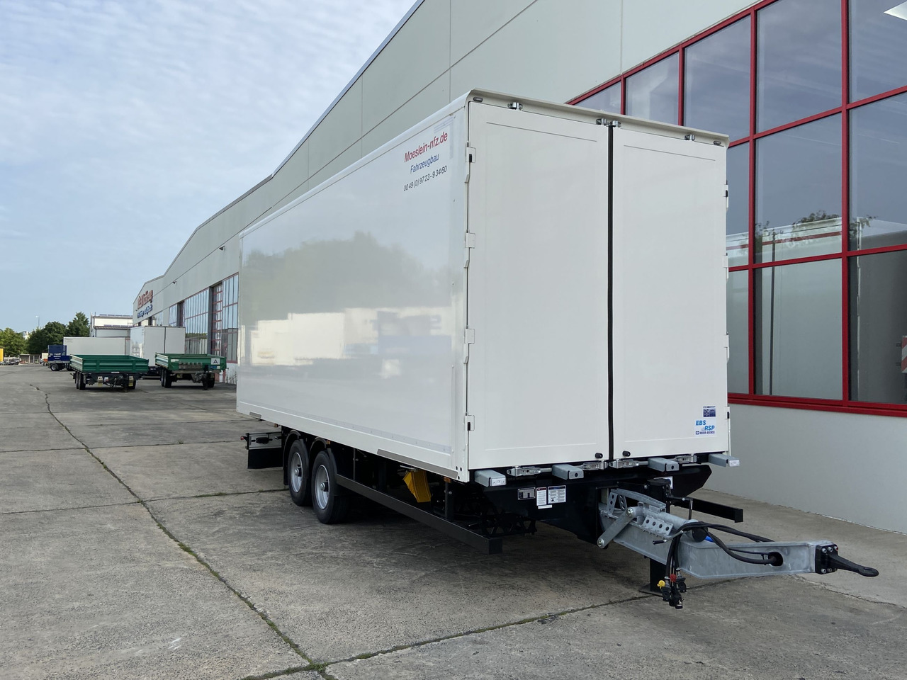 Novi Prikolica sa zatvorenim sandukom Möslein TKO 105 D 7m weiß Tandem- Koffer, Durchladbar, -- Neufahrzeug --: slika Novi Prikolica sa zatvorenim sandukom Möslein TKO 105 D 7m weiß Tandem- Koffer, Durchladbar, -- Neufahrzeug -- Novi Prikolica sa zatvorenim sandukom Möslein TKO 105 D 7m weiß Tandem- Koffer, Durchladbar, -- Neufahrzeug --: slika Novi Prikolica sa zatvorenim sandukom Möslein TKO 105 D 7m weiß Tandem- Koffer, Durchladbar, -- Neufahrzeug --