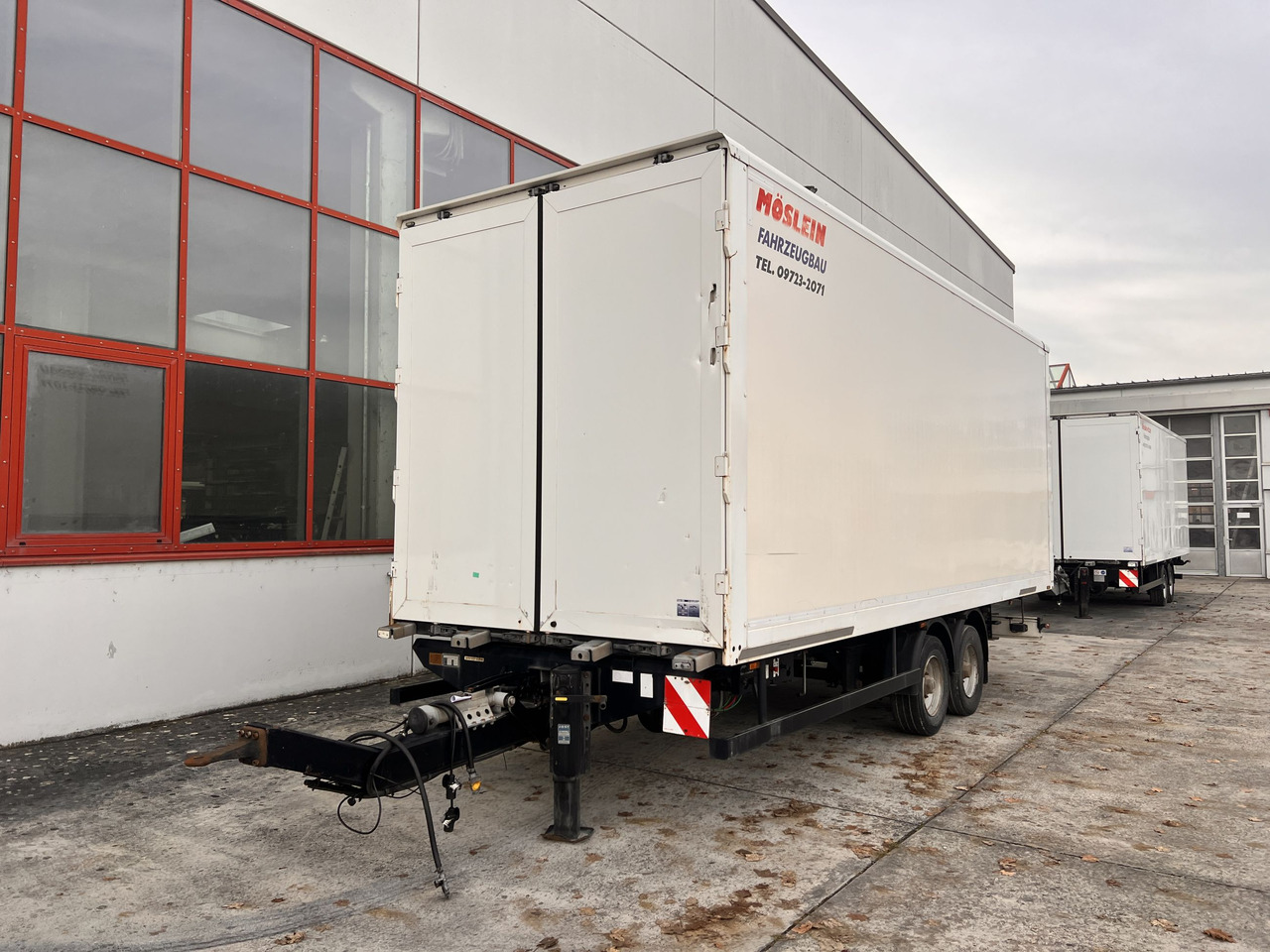 Möslein TKO 105 D Schwebheim Tandem- Koffer- Anhänger, Durchladbar - Prikolica sa zatvorenim sandukom: slika Möslein TKO 105 D Schwebheim Tandem- Koffer- Anhänger, Durchladbar - Prikolica sa zatvorenim sandukom Möslein TKO 105 D Schwebheim Tandem- Koffer- Anhänger, Durchladbar - Prikolica sa zatvorenim sandukom: slika Möslein TKO 105 D Schwebheim Tandem- Koffer- Anhänger, Durchladbar - Prikolica sa zatvorenim sandukom