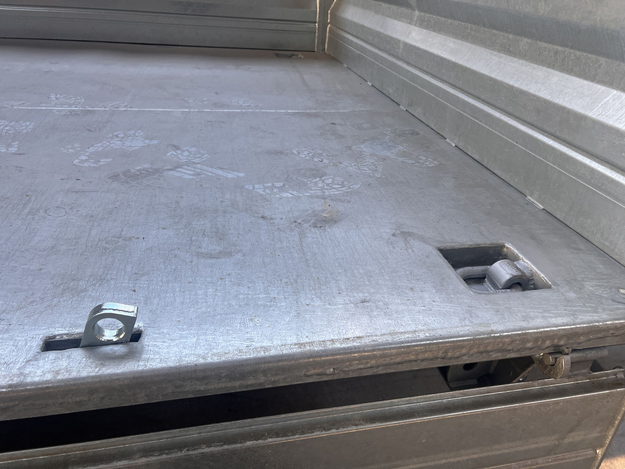 Möslein TTD 14 5,70 m 14 t Tandem- Kipper Tieflader 5,70 m lang, Breite Reifen-- Neufahrzeug -- - Kiper prikolica: slika Möslein TTD 14 5,70 m 14 t Tandem- Kipper Tieflader 5,70 m lang, Breite Reifen-- Neufahrzeug -- - Kiper prikolica Möslein TTD 14 5,70 m 14 t Tandem- Kipper Tieflader 5,70 m lang, Breite Reifen-- Neufahrzeug -- - Kiper prikolica: slika Möslein TTD 14 5,70 m 14 t Tandem- Kipper Tieflader 5,70 m lang, Breite Reifen-- Neufahrzeug -- - Kiper prikolica