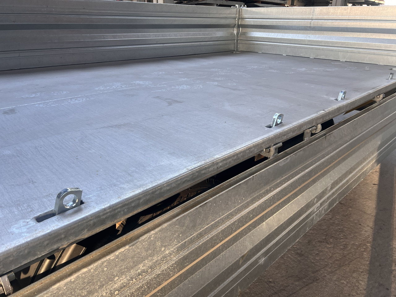 Möslein TTD 14 5,70 m 14 t Tandem- Kipper Tieflader 5,70 m lang, Breite Reifen-- Neufahrzeug -- - Kiper prikolica: slika Möslein TTD 14 5,70 m 14 t Tandem- Kipper Tieflader 5,70 m lang, Breite Reifen-- Neufahrzeug -- - Kiper prikolica Möslein TTD 14 5,70 m 14 t Tandem- Kipper Tieflader 5,70 m lang, Breite Reifen-- Neufahrzeug -- - Kiper prikolica: slika Möslein TTD 14 5,70 m 14 t Tandem- Kipper Tieflader 5,70 m lang, Breite Reifen-- Neufahrzeug -- - Kiper prikolica