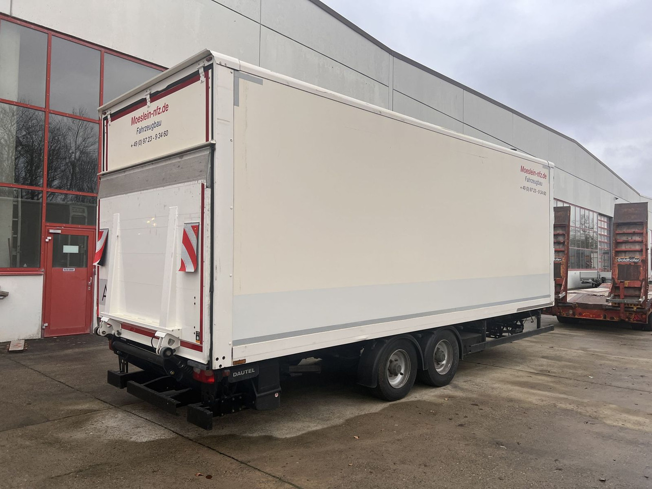 Möslein Tandem Koffer mit Ladebordwand 1,5 t + Durchlad - Prikolica sa zatvorenim sandukom: slika Möslein Tandem Koffer mit Ladebordwand 1,5 t + Durchlad - Prikolica sa zatvorenim sandukom Möslein Tandem Koffer mit Ladebordwand 1,5 t + Durchlad - Prikolica sa zatvorenim sandukom: slika Möslein Tandem Koffer mit Ladebordwand 1,5 t + Durchlad - Prikolica sa zatvorenim sandukom