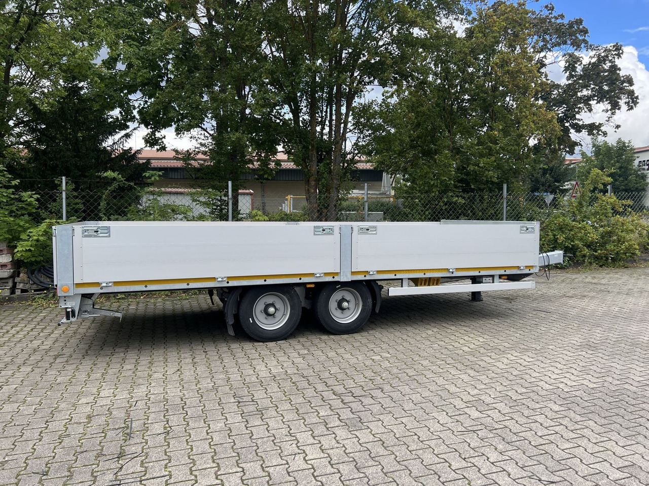 Möslein Tandem Pritsche- Tieflader mit Rungentaschen - Prikolica plato/ Otvoreni sanduk: slika Möslein Tandem Pritsche- Tieflader mit Rungentaschen - Prikolica plato/ Otvoreni sanduk Möslein Tandem Pritsche- Tieflader mit Rungentaschen - Prikolica plato/ Otvoreni sanduk: slika Möslein Tandem Pritsche- Tieflader mit Rungentaschen - Prikolica plato/ Otvoreni sanduk