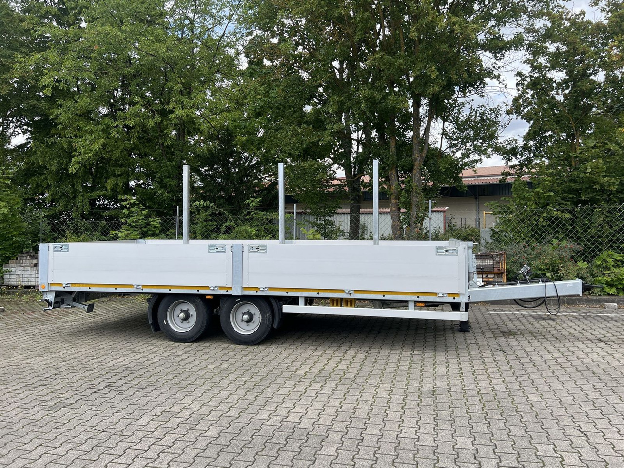 Möslein Tandem- Pritschenanhänger- Tieflader - Prikolica s niskim utovarivačem: slika Möslein Tandem- Pritschenanhänger- Tieflader - Prikolica s niskim utovarivačem Möslein Tandem- Pritschenanhänger- Tieflader - Prikolica s niskim utovarivačem: slika Möslein Tandem- Pritschenanhänger- Tieflader - Prikolica s niskim utovarivačem