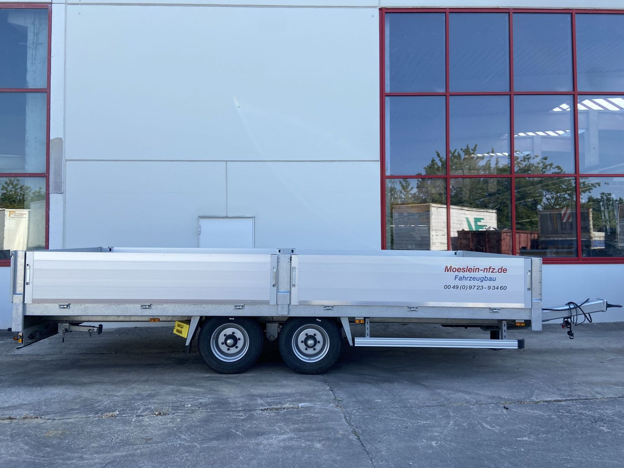 Möslein Tandem- Pritschenanhänger, neuwertig - Prikolica plato/ Otvoreni sanduk: slika Möslein Tandem- Pritschenanhänger, neuwertig - Prikolica plato/ Otvoreni sanduk Möslein Tandem- Pritschenanhänger, neuwertig - Prikolica plato/ Otvoreni sanduk: slika Möslein Tandem- Pritschenanhänger, neuwertig - Prikolica plato/ Otvoreni sanduk