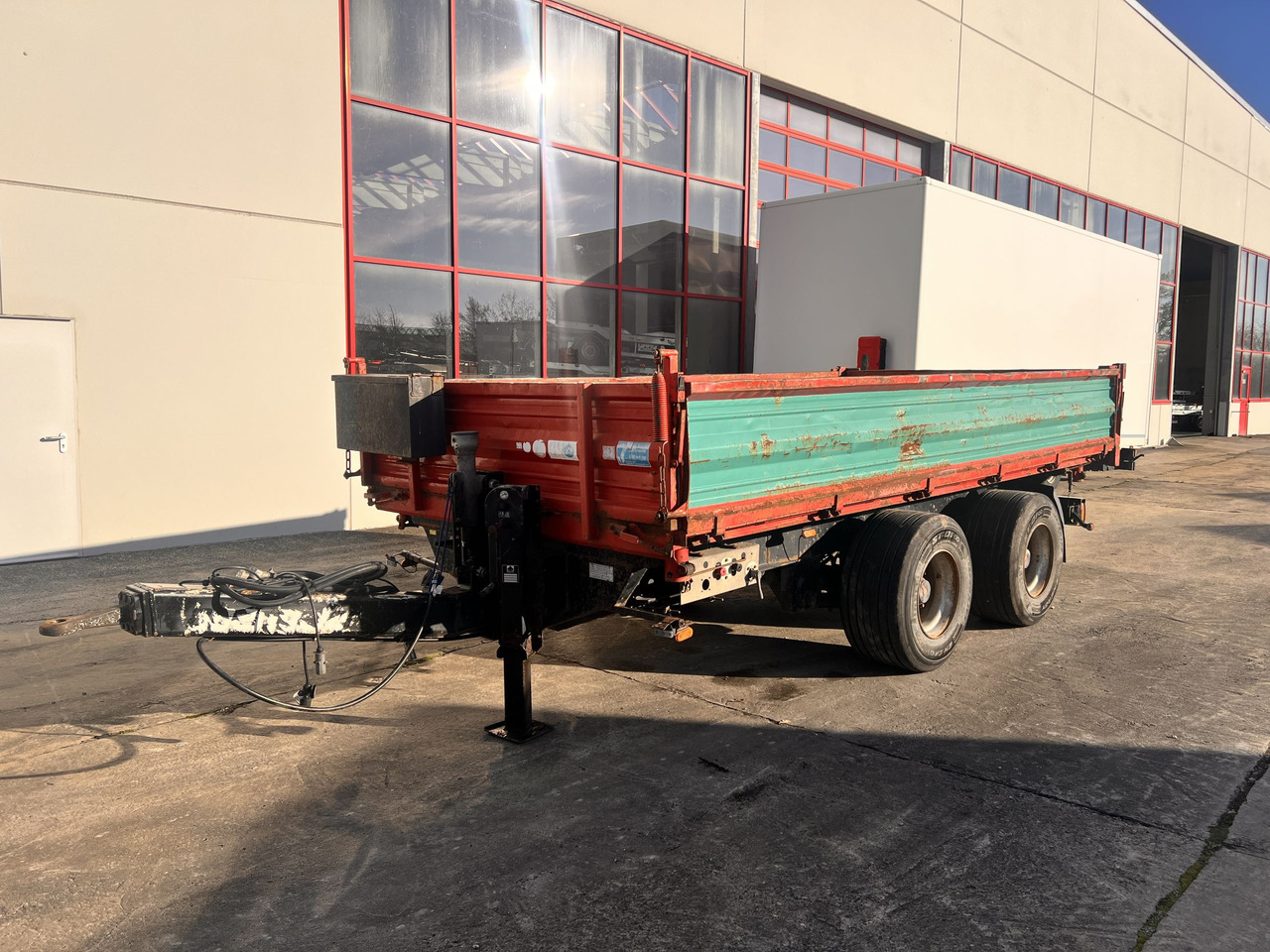 Obermaier OS2-TD190A 19 t Tandemkipper- Tieflader, Breitbereifung - Kiper prikolica: slika Obermaier OS2-TD190A 19 t Tandemkipper- Tieflader, Breitbereifung - Kiper prikolica Obermaier OS2-TD190A 19 t Tandemkipper- Tieflader, Breitbereifung - Kiper prikolica: slika Obermaier OS2-TD190A 19 t Tandemkipper- Tieflader, Breitbereifung - Kiper prikolica