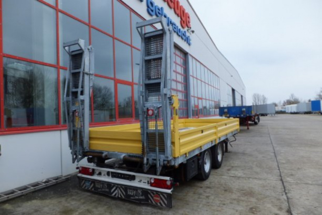 Obermaier OS2-TUE135S 13,5 t Tandemtieflader - Prikolica s niskim utovarivačem: slika Obermaier OS2-TUE135S 13,5 t Tandemtieflader - Prikolica s niskim utovarivačem Obermaier OS2-TUE135S 13,5 t Tandemtieflader - Prikolica s niskim utovarivačem: slika Obermaier OS2-TUE135S 13,5 t Tandemtieflader - Prikolica s niskim utovarivačem