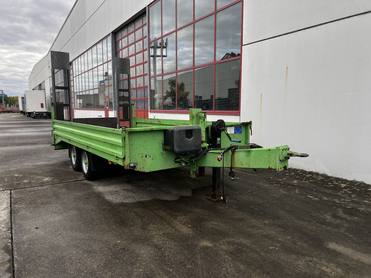 Tt Tandemtieflader - Prikolica s niskim utovarivačem: slika tt Tandemtieflader - Prikolica s niskim utovarivačem Tt Tandemtieflader - Prikolica s niskim utovarivačem: slika tt Tandemtieflader - Prikolica s niskim utovarivačem