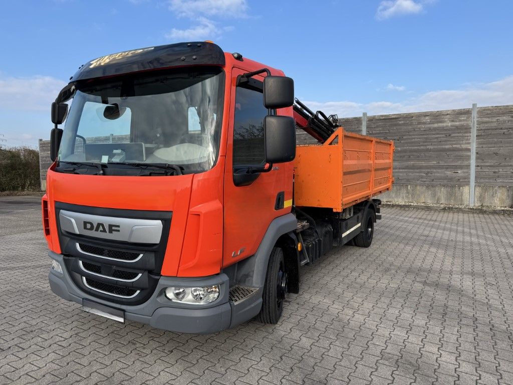 DAF FA LF 180 8t / Abrollkipper, Ladekran Containe - Kamion s kukastom dizalicom, Kamion s kranom: slika DAF FA LF 180 8t / Abrollkipper, Ladekran Containe - Kamion s kukastom dizalicom, Kamion s kranom DAF FA LF 180 8t / Abrollkipper, Ladekran Containe - Kamion s kukastom dizalicom, Kamion s kranom: slika DAF FA LF 180 8t / Abrollkipper, Ladekran Containe - Kamion s kukastom dizalicom, Kamion s kranom