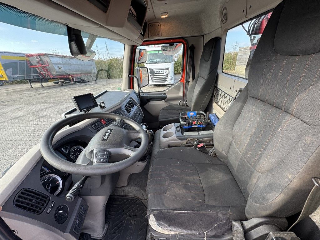 Kamion s kukastom dizalicom, Kamion s kranom DAF FA LF 180 8t / Abrollkipper, Ladekran   Containe: slika Kamion s kukastom dizalicom, Kamion s kranom DAF FA LF 180 8t / Abrollkipper, Ladekran   Containe