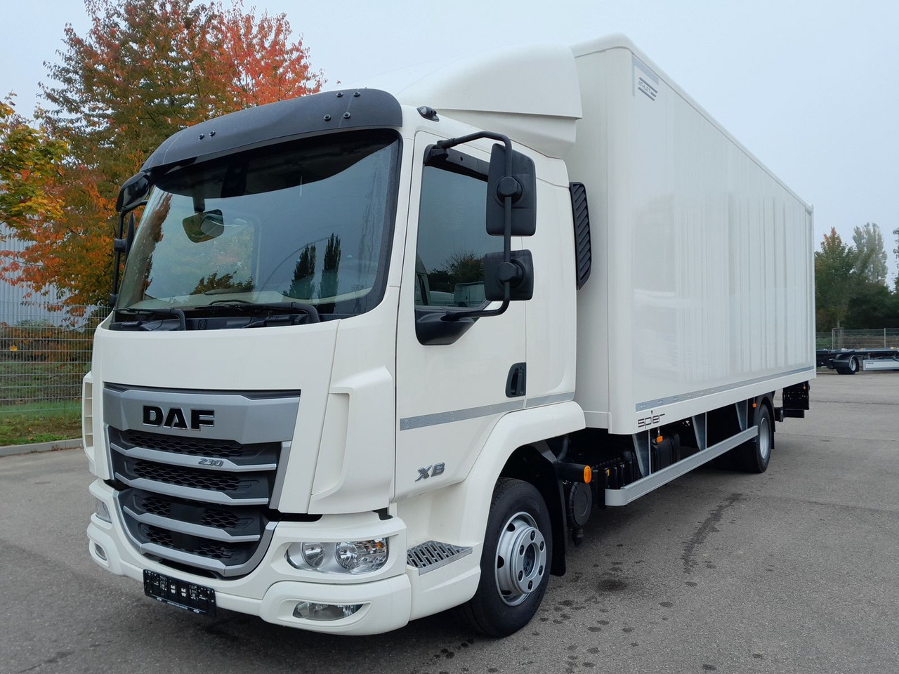 DAF FA XB 230 12t - Kamion sandučar: slika  DAF FA XB 230 12t - Kamion sandučar DAF FA XB 230 12t - Kamion sandučar: slika  DAF FA XB 230 12t - Kamion sandučar