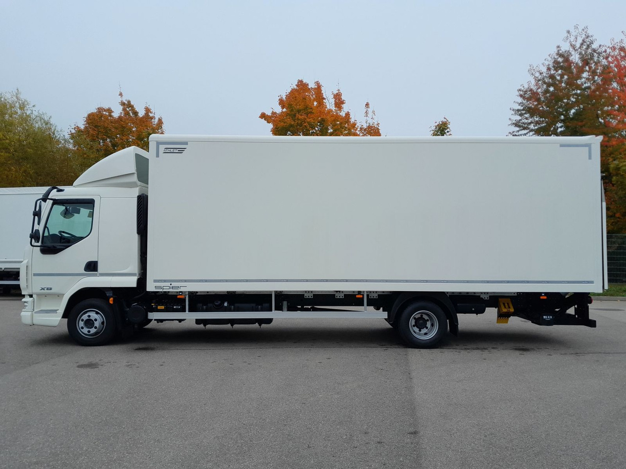 DAF FA XB 230 12t - Kamion sandučar: slika  DAF FA XB 230 12t - Kamion sandučar DAF FA XB 230 12t - Kamion sandučar: slika  DAF FA XB 230 12t - Kamion sandučar