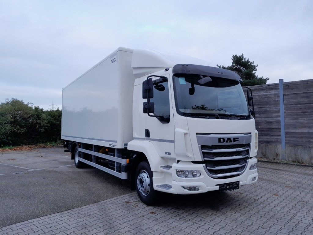 DAF FA XB 290 16t Spier Plywoodkoffer - Kamion sandučar: slika  DAF FA XB 290 16t Spier Plywoodkoffer - Kamion sandučar DAF FA XB 290 16t Spier Plywoodkoffer - Kamion sandučar: slika  DAF FA XB 290 16t Spier Plywoodkoffer - Kamion sandučar