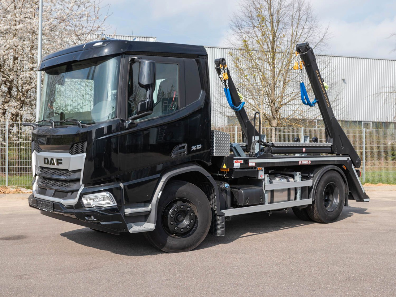 DAF FA XD 410 VDL Absetzkipper DAF FA XD 410 VDL Absetzkipper - Utovarivač s proklizavajućim upravljanjem: slika DAF FA XD 410 VDL Absetzkipper DAF FA XD 410 VDL Absetzkipper - Utovarivač s proklizavajućim upravljanjem DAF FA XD 410 VDL Absetzkipper DAF FA XD 410 VDL Absetzkipper - Utovarivač s proklizavajućim upravljanjem: slika DAF FA XD 410 VDL Absetzkipper DAF FA XD 410 VDL Absetzkipper - Utovarivač s proklizavajućim upravljanjem