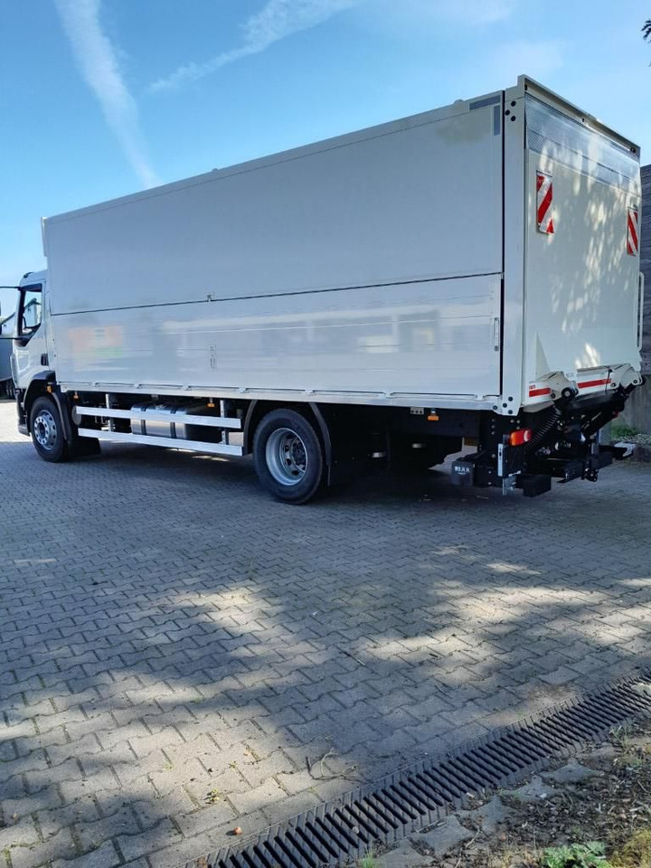 DAF XB 310 FA 18t Getränkeaufbau DAF XB 310 FA 18t Getränkeaufbau - Kamion za prijevoz pića: slika DAF XB 310 FA 18t Getränkeaufbau DAF XB 310 FA 18t Getränkeaufbau - Kamion za prijevoz pića DAF XB 310 FA 18t Getränkeaufbau DAF XB 310 FA 18t Getränkeaufbau - Kamion za prijevoz pića: slika DAF XB 310 FA 18t Getränkeaufbau DAF XB 310 FA 18t Getränkeaufbau - Kamion za prijevoz pića