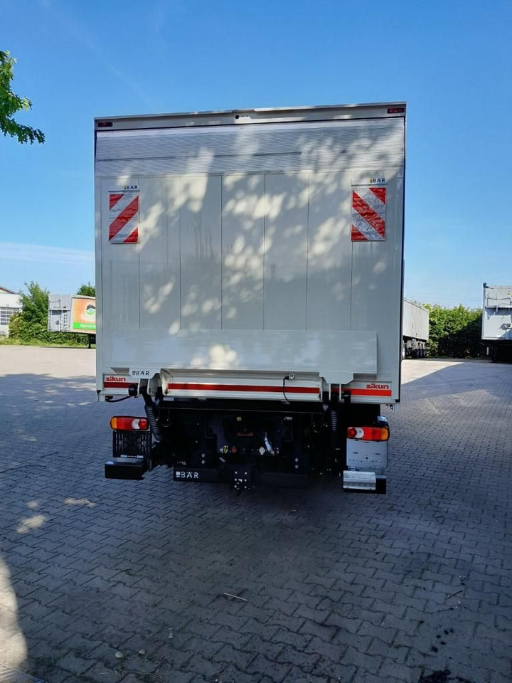 DAF XB 310 FA 18t Getränkeaufbau DAF XB 310 FA 18t Getränkeaufbau - Kamion za prijevoz pića: slika DAF XB 310 FA 18t Getränkeaufbau DAF XB 310 FA 18t Getränkeaufbau - Kamion za prijevoz pića DAF XB 310 FA 18t Getränkeaufbau DAF XB 310 FA 18t Getränkeaufbau - Kamion za prijevoz pića: slika DAF XB 310 FA 18t Getränkeaufbau DAF XB 310 FA 18t Getränkeaufbau - Kamion za prijevoz pića